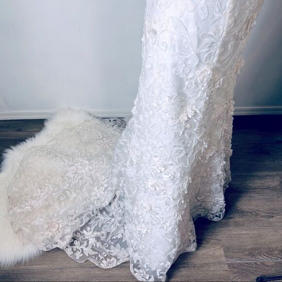 Oleg Cassini Subtle Pink 3D Floral Trumpet Wedding Gown SIZE 2 - Picture 13 of 15